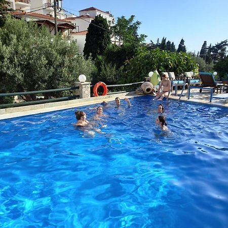 באטסי Villa Rena מראה חיצוני תמונה